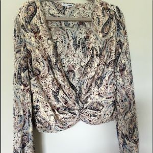 *Like New* Fashion Nova - Gold Flecks in your Edges twist front blouse.